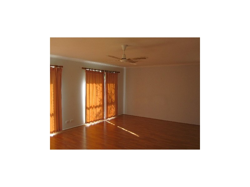 5 MARJORIE AVENUE, Sunbury VIC 3429