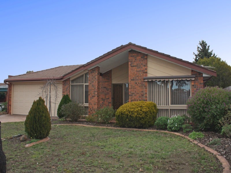 2 Scullin Court, Sunbury VIC 3429