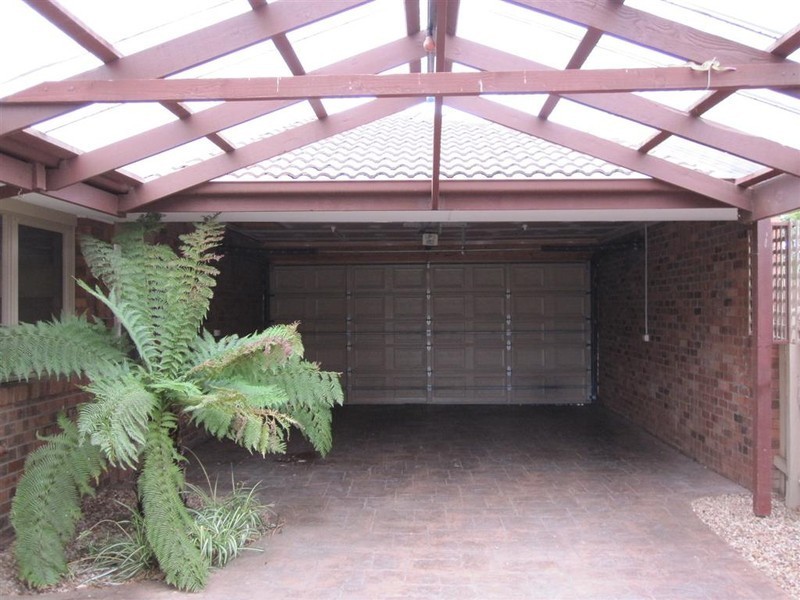 2 Scullin Court, Sunbury VIC 3429