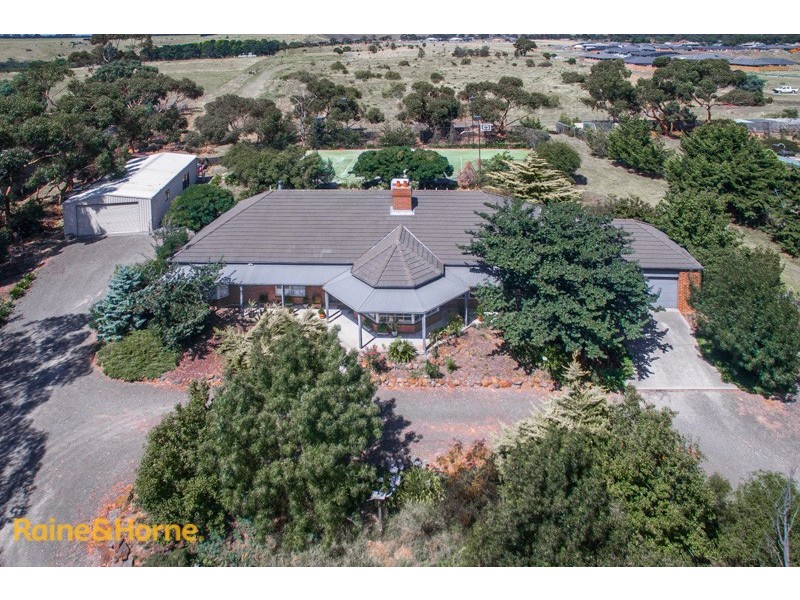 15 Winilba Road, Sunbury VIC 3429