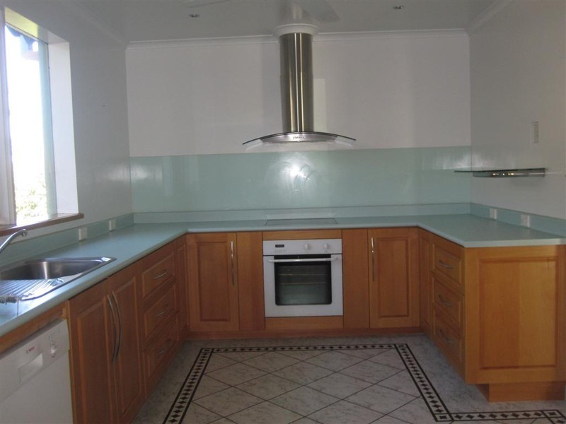 60 HILBERT ROAD, Airport West VIC 3042