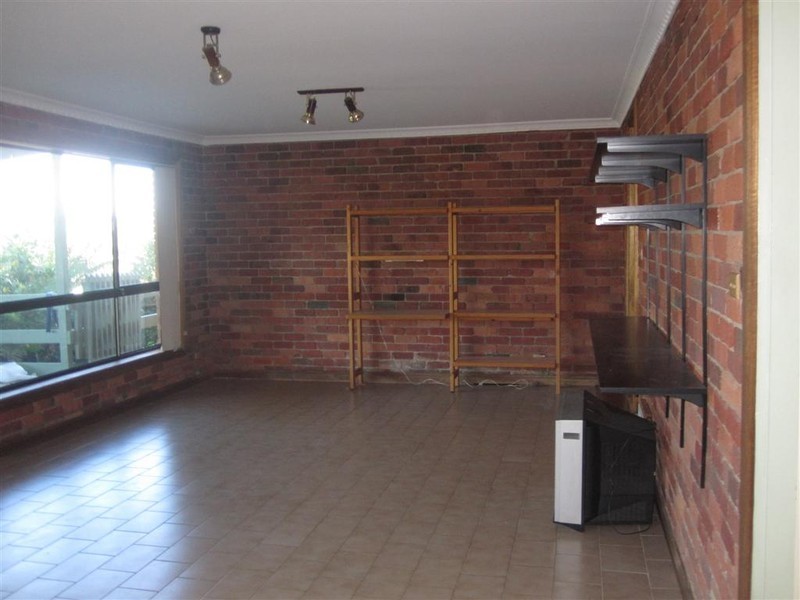 60 HILBERT ROAD, Airport West VIC 3042