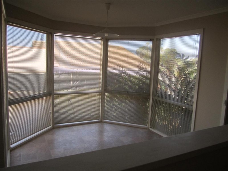 16 Fullbrook Drive, Sunbury VIC 3429