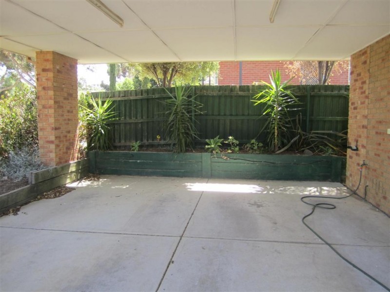16 Fullbrook Drive, Sunbury VIC 3429