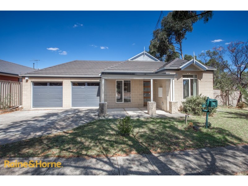 7 SANDPIPER GROVE, Sunbury VIC 3429
