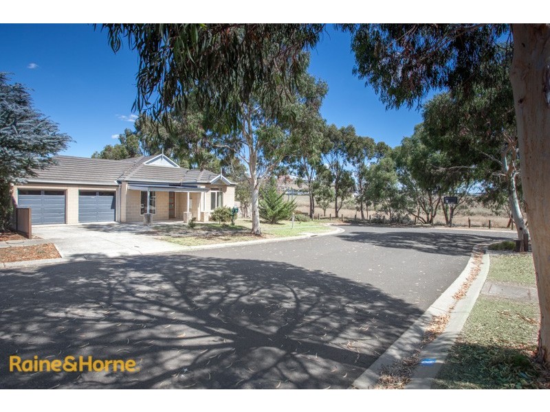 7 SANDPIPER GROVE, Sunbury VIC 3429