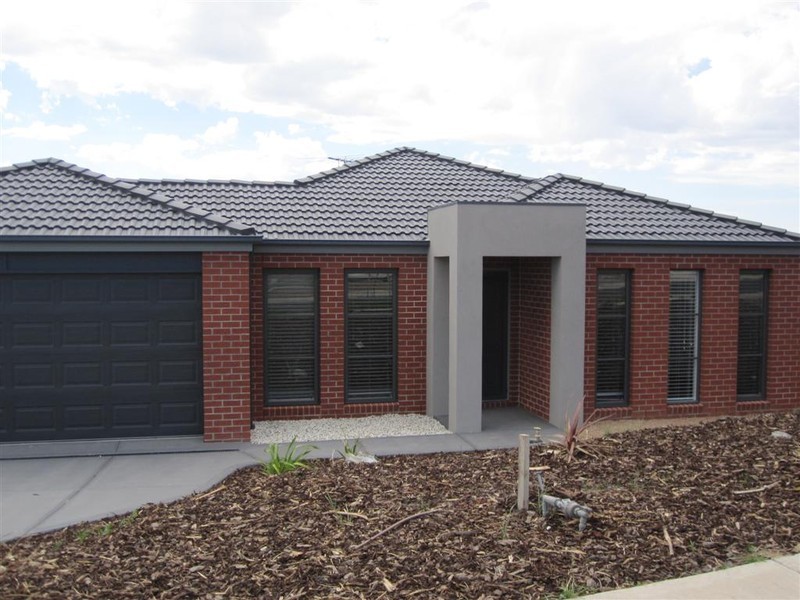 131 PHILLIP DRIVE, Sunbury VIC 3429
