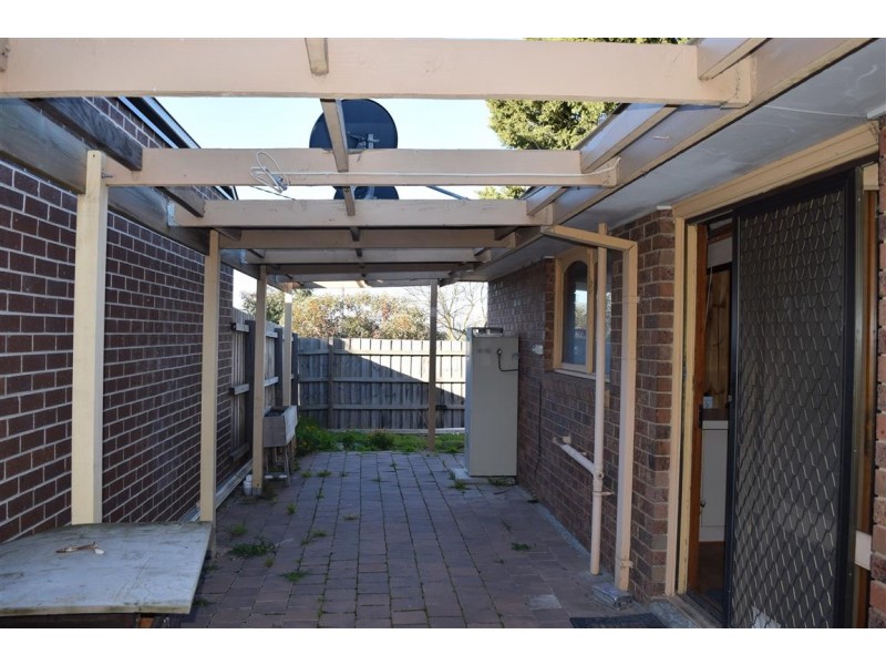 44 Blaxland Drive, Sunbury VIC 3429