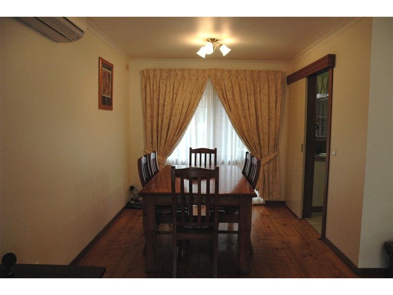 237 ELIZABETH DRIVE, Sunbury VIC 3429