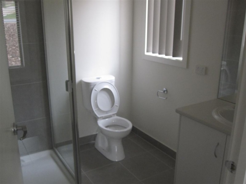 129 PHILLIP DRIVE, Sunbury VIC 3429