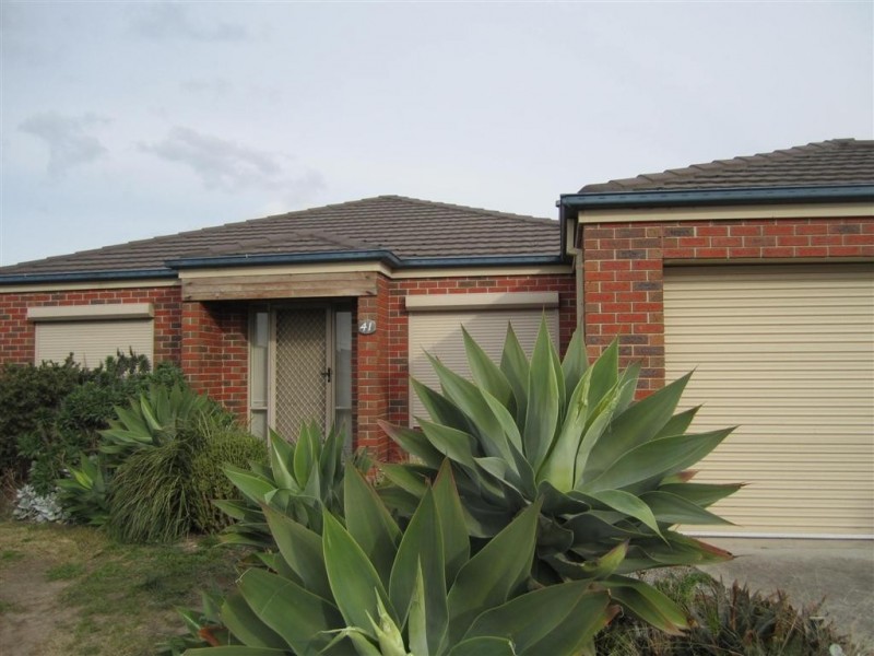 41 CHARTER ROAD EAST, Sunbury VIC 3429