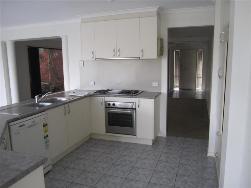 41 CHARTER ROAD EAST, Sunbury VIC 3429