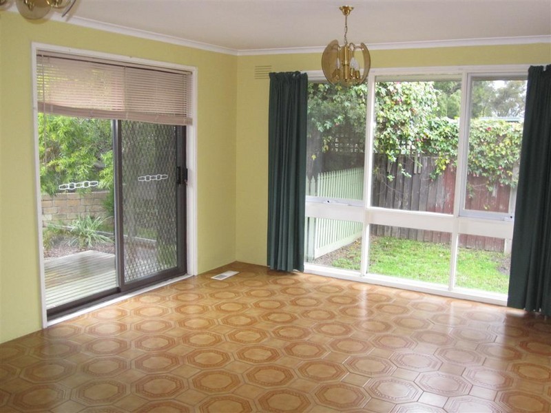 23 DEAKIN STREET, Sunbury VIC 3429