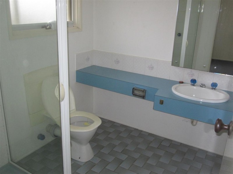 23 DEAKIN STREET, Sunbury VIC 3429