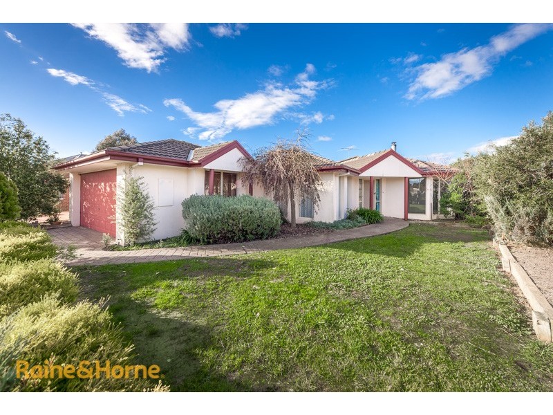 83 Sorbonne Drive, Sunbury VIC 3429