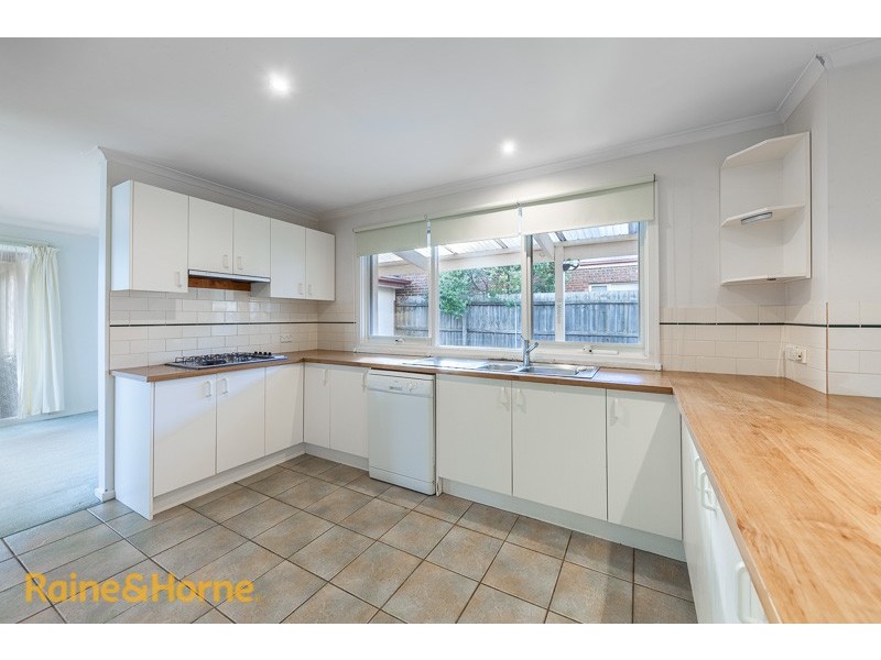 83 Sorbonne Drive, Sunbury VIC 3429