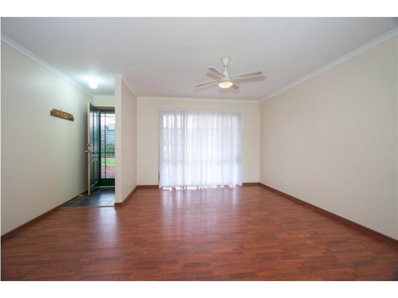 11 LA PEROUSE DRIVE, Sunbury VIC 3429