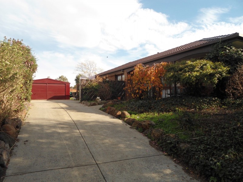 17 DUNROSSIL DRIVE, Sunbury VIC 3429