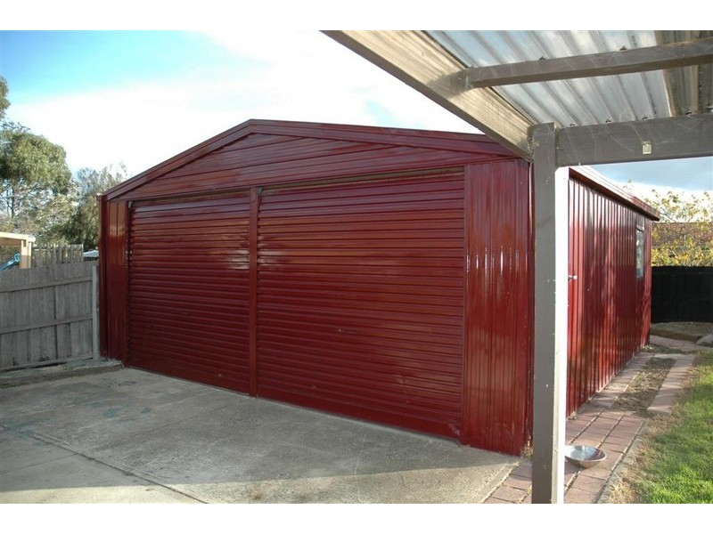 17 DUNROSSIL DRIVE, Sunbury VIC 3429