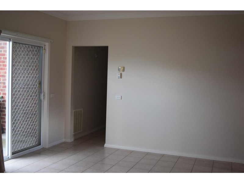 20 SORBONNE DRIVE, Sunbury VIC 3429