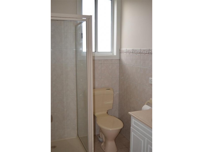 20 SORBONNE DRIVE, Sunbury VIC 3429