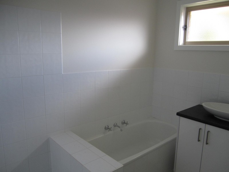 1/61 STATION STREET, Sunbury VIC 3429