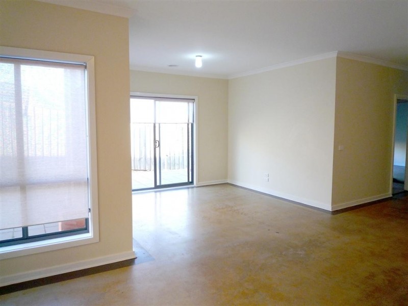 25B LALOR CRESCENT, Sunbury VIC 3429