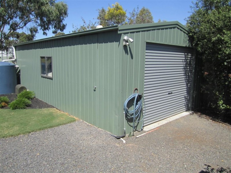 22 Ervine Close, Sunbury VIC 3429