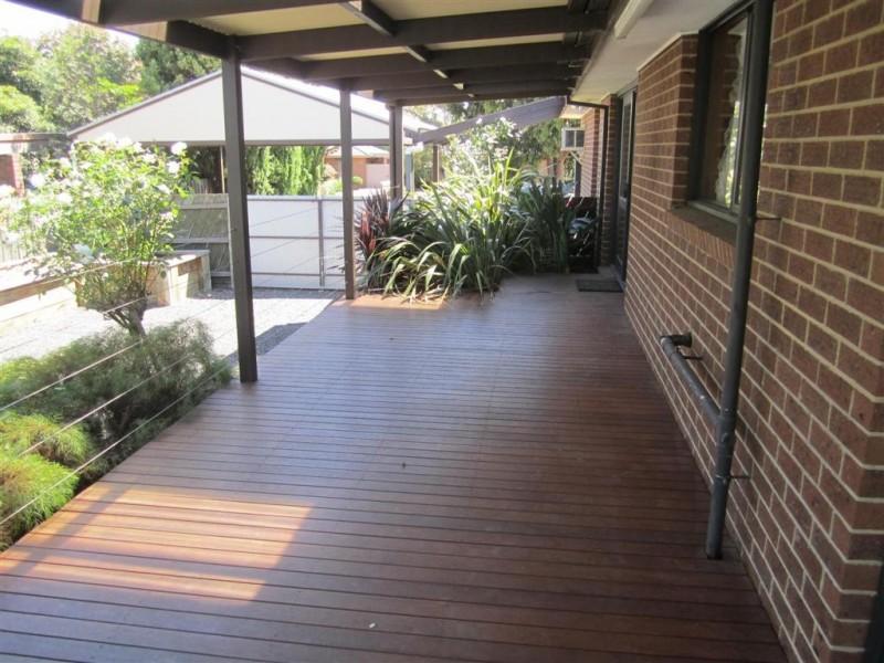 22 Ervine Close, Sunbury VIC 3429