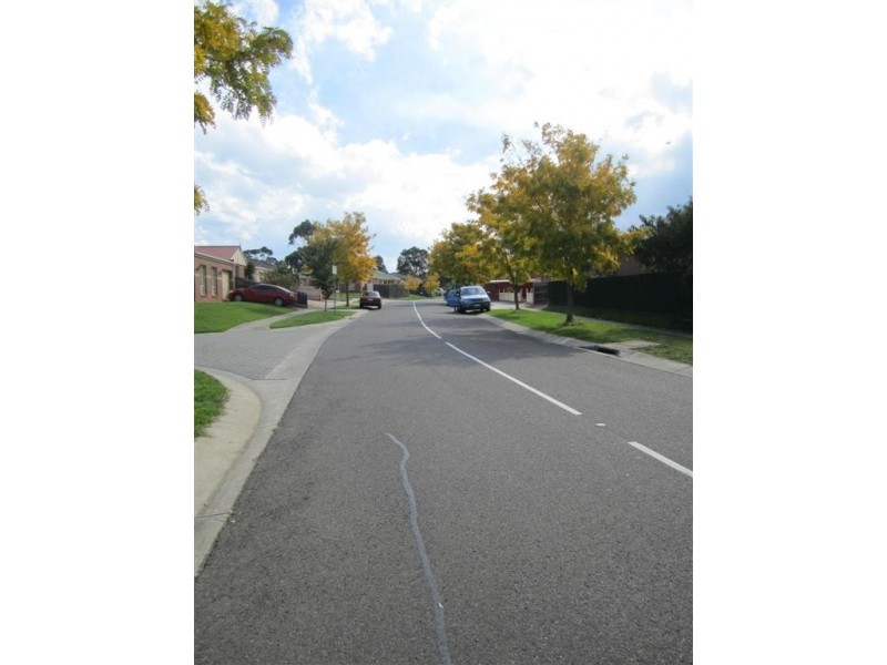 55 THORNTON AVE, Sunbury VIC 3429