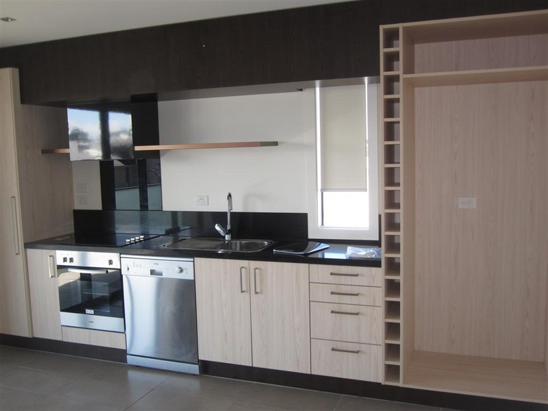 12/4 CREFDEN STREET, Maidstone VIC 3012