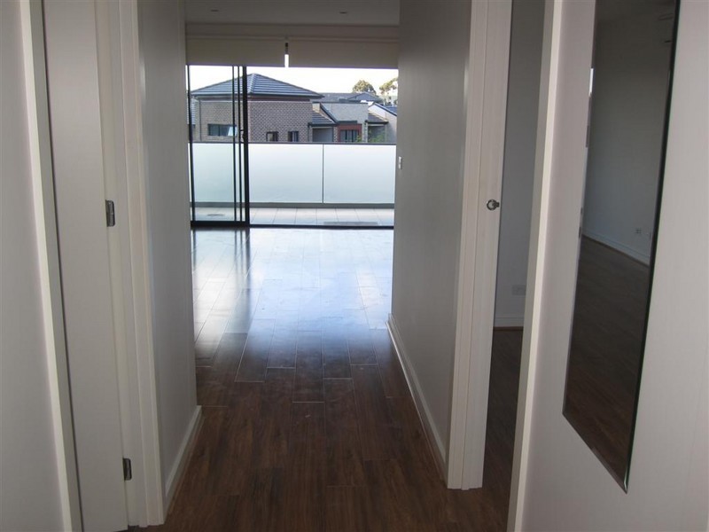 12/4 CREFDEN STREET, Maidstone VIC 3012