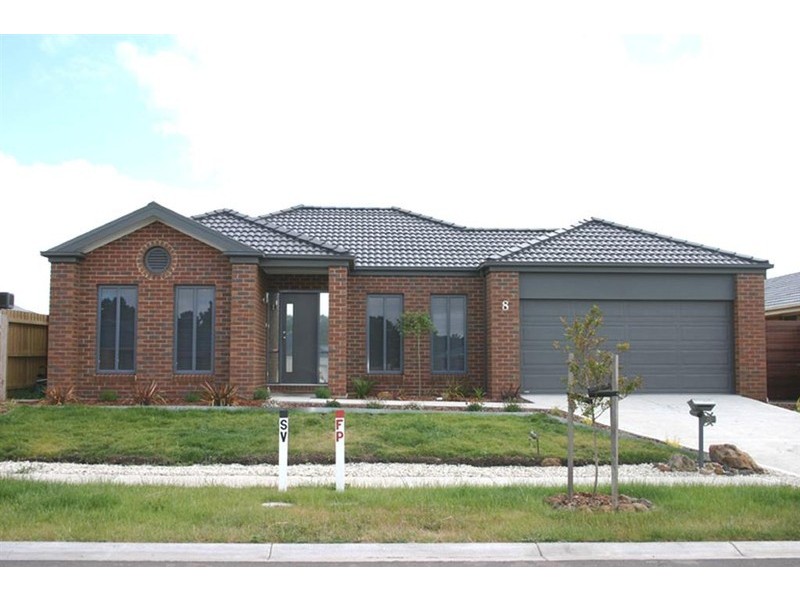 8 SWEEP COURT, Sunbury VIC 3429