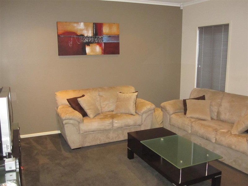 8 SWEEP COURT, Sunbury VIC 3429