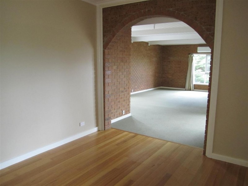 700 SUNBURY ROAD, Sunbury VIC 3429