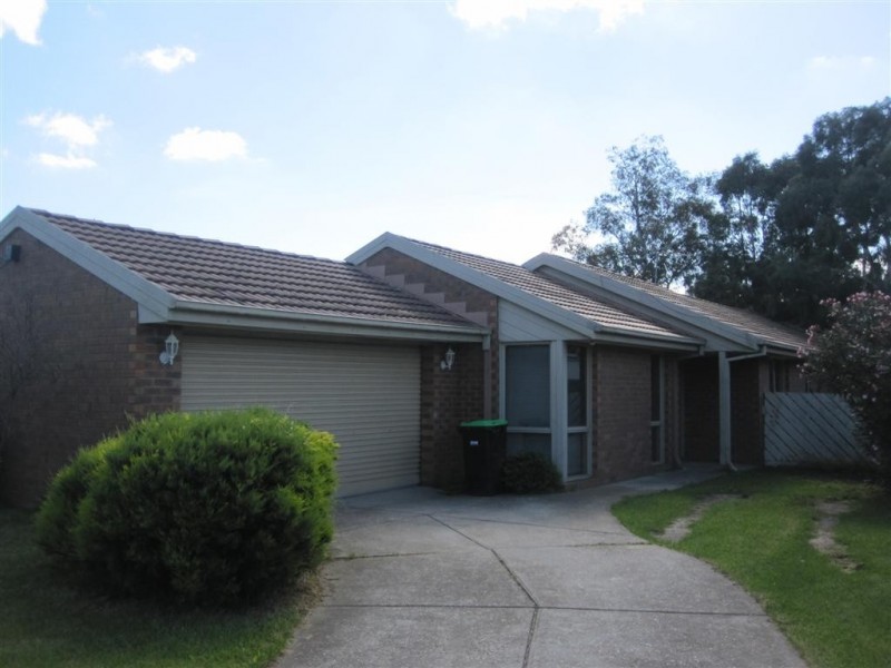 12 WELCOME ROAD, Diggers Rest VIC 3427