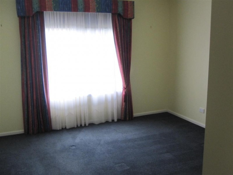 7 YARDLEY STREET, Sunbury VIC 3429