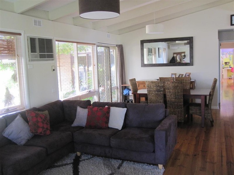 2 LAUREL COURT, Sunbury VIC 3429