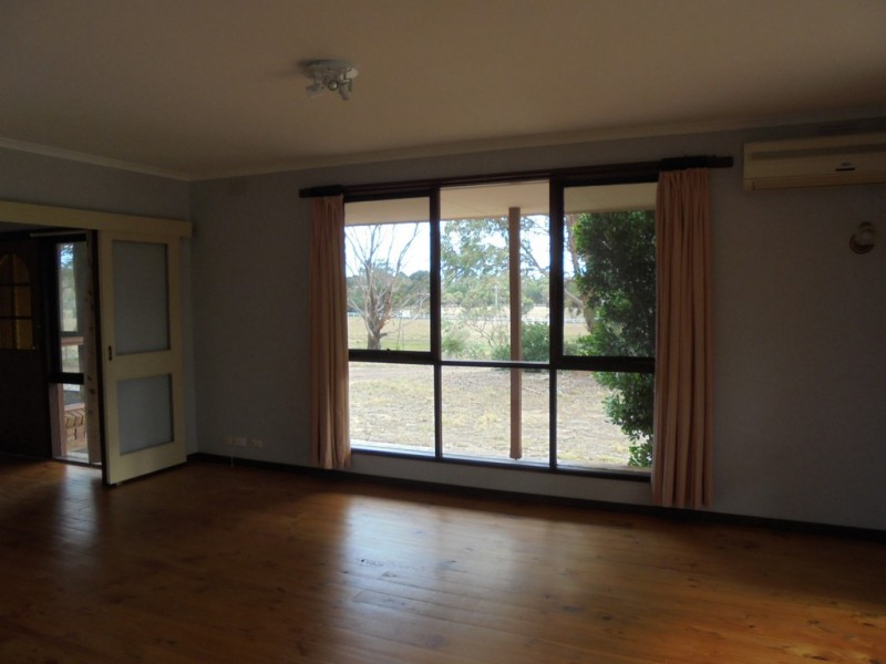 10 BUCKLEY ROAD, Diggers Rest VIC 3427