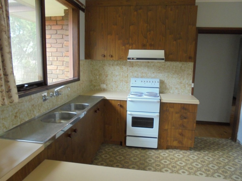 10 BUCKLEY ROAD, Diggers Rest VIC 3427