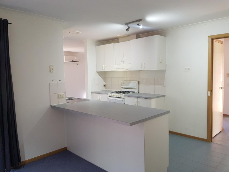 6 PHILLIP DRIVE, Sunbury VIC 3429