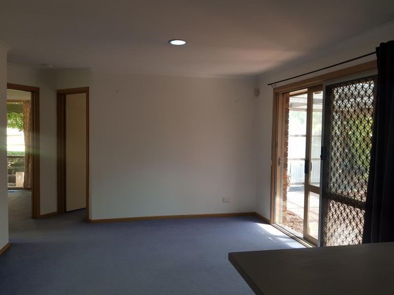 6 PHILLIP DRIVE, Sunbury VIC 3429