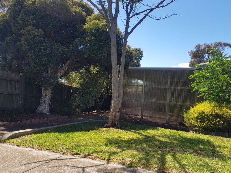 6 PHILLIP DRIVE, Sunbury VIC 3429