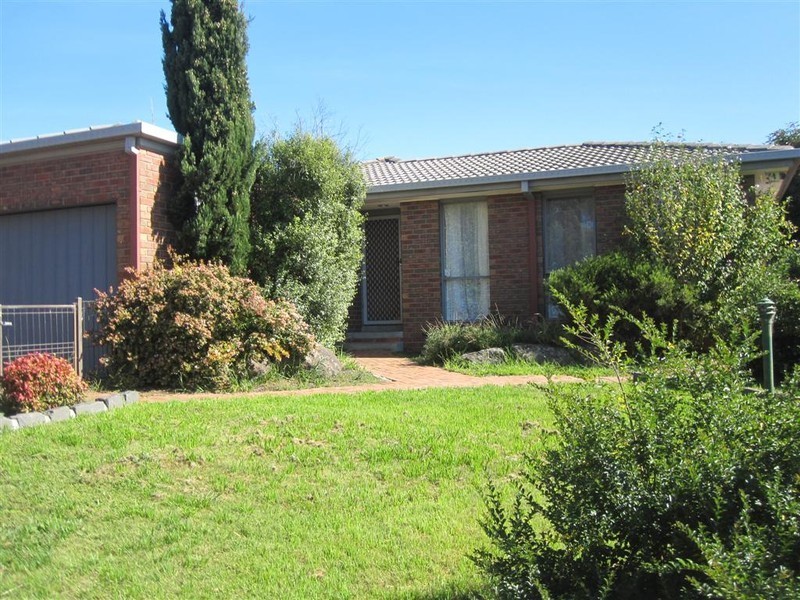 6 PHILLIP DRIVE, Sunbury VIC 3429