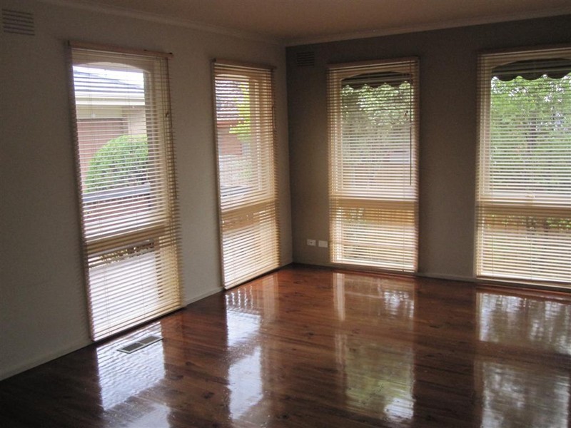 2 PERCEVAL STREET, Sunbury VIC 3429