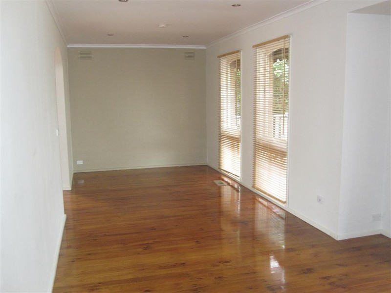 2 PERCEVAL STREET, Sunbury VIC 3429