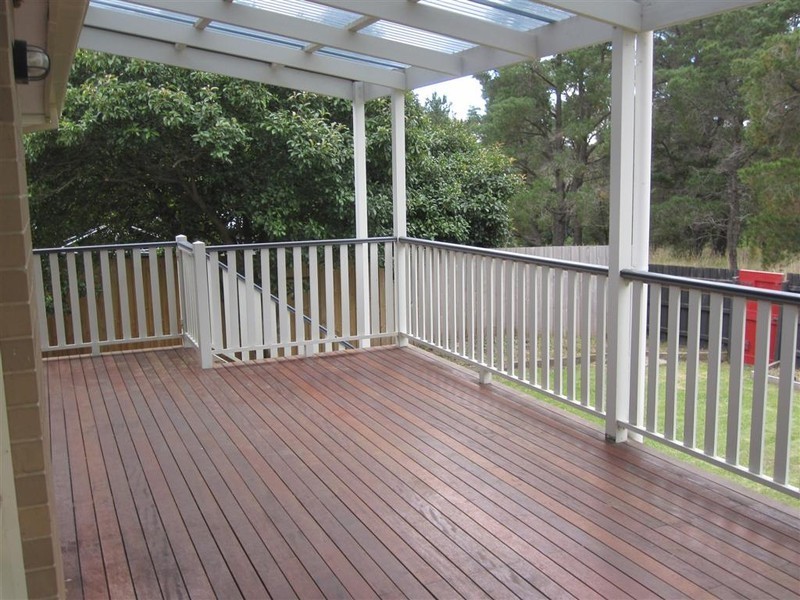 2 PERCEVAL STREET, Sunbury VIC 3429