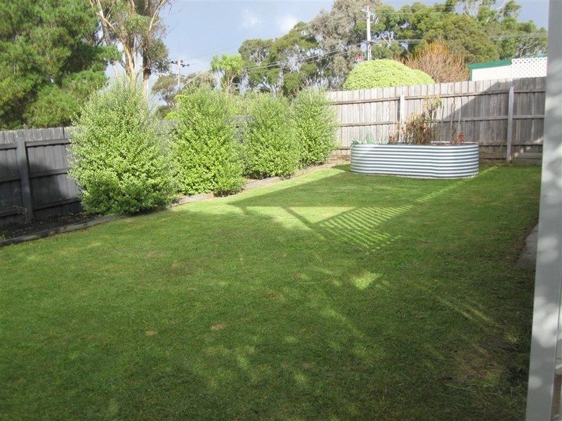 2 PERCEVAL STREET, Sunbury VIC 3429