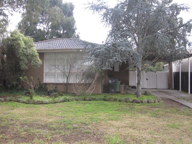 118 CHARTER ROAD WEST, Sunbury VIC 3429
