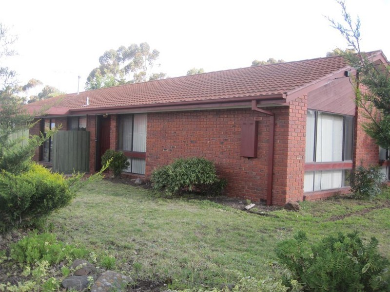 1 LEARMONTH STREET, Sunbury VIC 3429